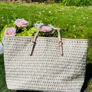 Lovely Michael Kors monogram Bag🌸